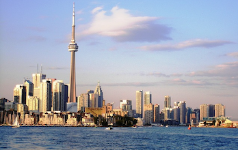 Tipping in Toronto: Canada's Cultural Mosaic Reflected in Gratuity